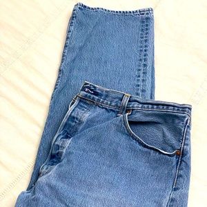 EUC LEVIS 501s BUTTON FLY JEANS SIZE 42/38